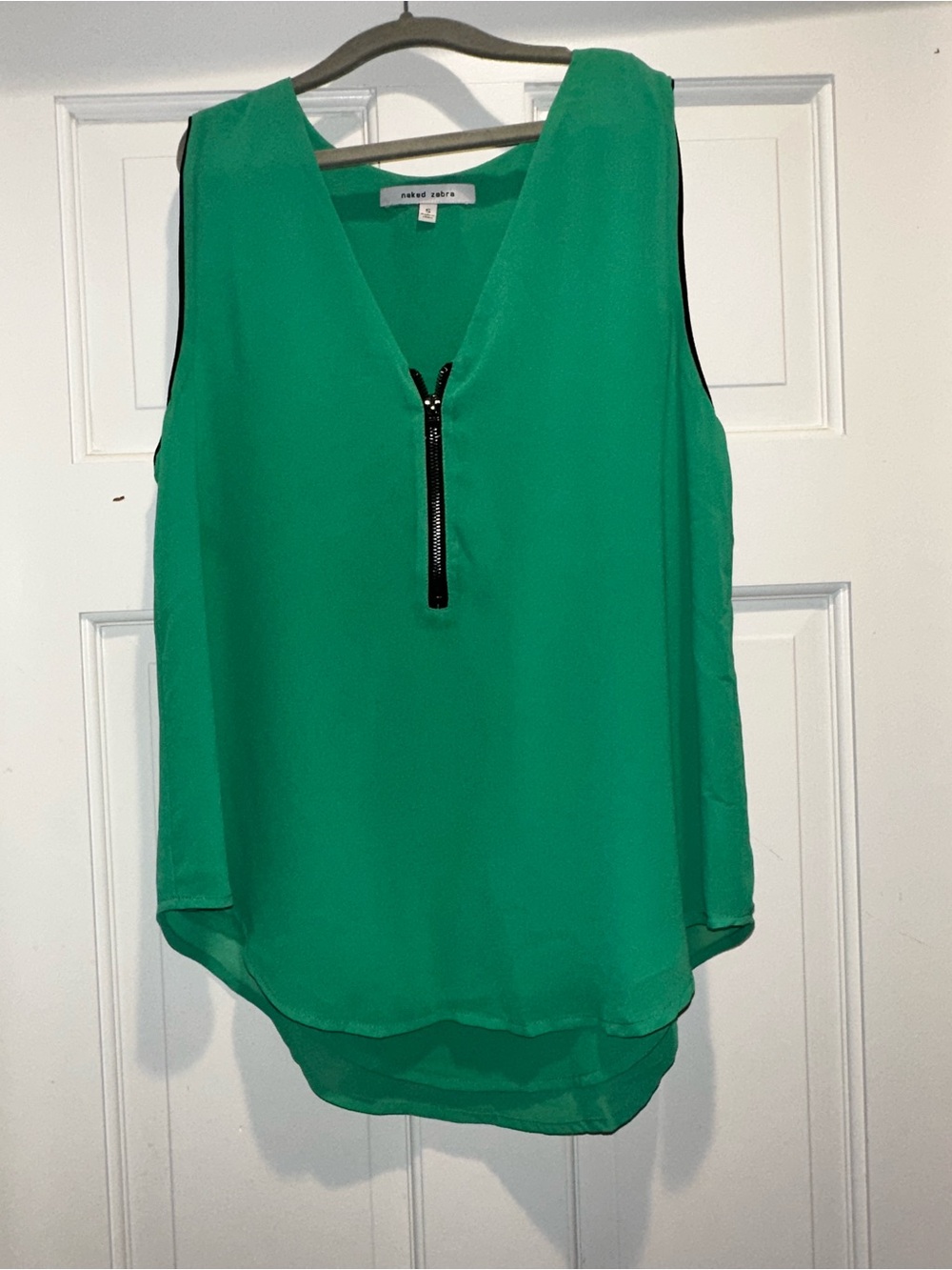 Naked Zebra Green Sleeveless Zip V-Neck Blouse Top Small